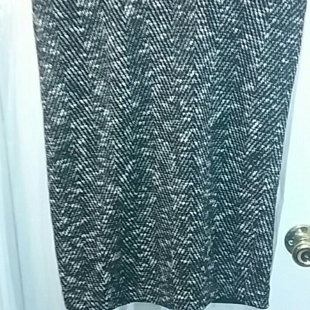 (NEW) Newyork and company Dress - Picture 4 of 8